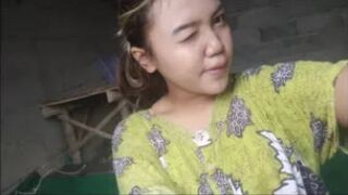 အဖော်မဲ့ တစ်ကိုယ်ရေညများ – Solo Girl At Night