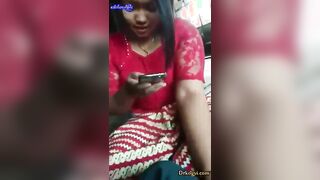 အဖုတ်နှိုက်မြည်းနေတာ
