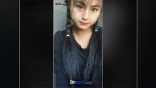 ရေချိုးခန်းထဲမှာထန်တဲ့မြန်မာမလေး @