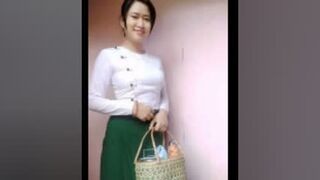 ကျောင်းဆရာမအထန်(၁)