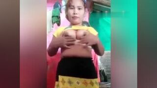 ဘယ်လိုတွေပြနေတာလားအန်တီရေ