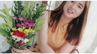 ကိုကို့အတွက် လက်ဆောင်ဆိုပီး  ရိုက်ပို့တဲ့ မန်းလေးသူလေး