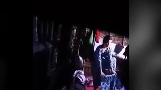 မမကြီး ချောင်းရိုက်
