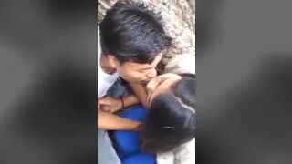 ကျောက်ဆောင်ကြားထဲမှာဆွဲနေတာ ချောင်းရိုက် # 2