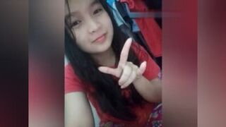 ကရင်မလေး ခရမ်းသီးနဲ့အရည်တွေကိုရွှဲနေတာဘဲ