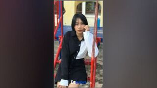 အငုံးလေးဖလန်းဖလန်းထနေတာ