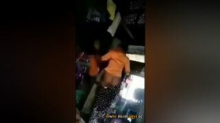 ဖရီးဖုတ်နေတဲ့အန်တီကြီးတဲ့