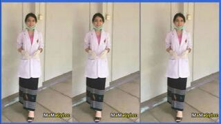 ဆေးကျောင်းသူလေးကားပေါ်တင်အလိုးခံနေရတာ