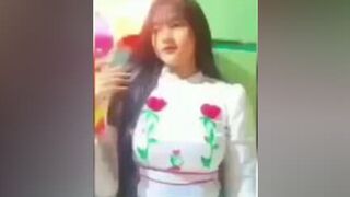 အစိလေးကိုထောင်နေတာဘဲ