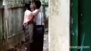 လမ်းကြားမှာ အချစ်ကြမ်းနေတဲ့အတွဲ