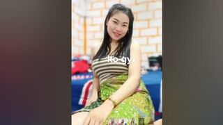 ထမိန်လေးလှန်ပြီး အပေါ်ကနေတက်ဆောင့်