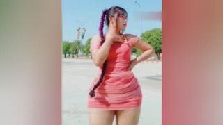 'ခင်လေး' အိုးအကိတ်ကြီးတဖြတ်