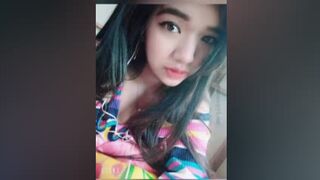 အညိုစင်လေး အမွှေးထူပေမယ်အဖုတ်ကရဲရဲလေး ဂလုကြကွာ