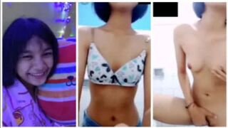 ရေချိုးခန်းထဲ Chat ပြတဲ့ရှော်တီလေး
