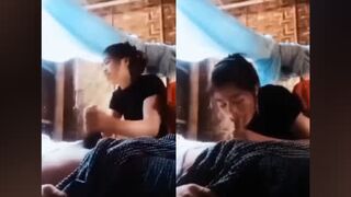 လီးစုပ်ပေးနေတာလေးတဖြတ်