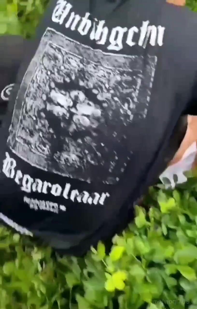 ဘယ်လိုတောင်လား..ခ်ခ်