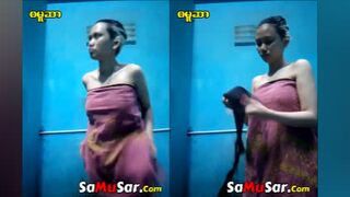 ရေချိုးပြတဲ့အကိတ်မအလန်းလေးဂလုကြ # 1