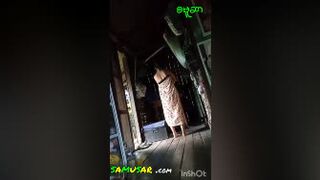 နှစ်ပေါက်လုံးကိုထည့်တဲ့မြန်မာဟုမ်းမိတ်