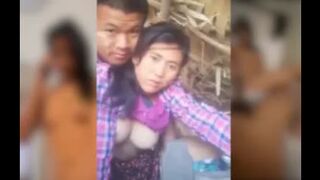 ထန်းတဲထဲမှာ ရွာသူအကိက်ဖြူဖြူလေးကိုလိုးတဲ့အောကား