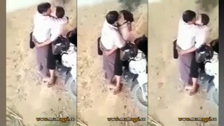 လေးဆယ်ကျော်အချစ် မော်တော််ဆပ်