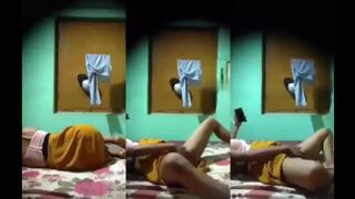 ဒါမျိုးက ကူညီရမှာကို ချောင်းရိုက်နေတယ်